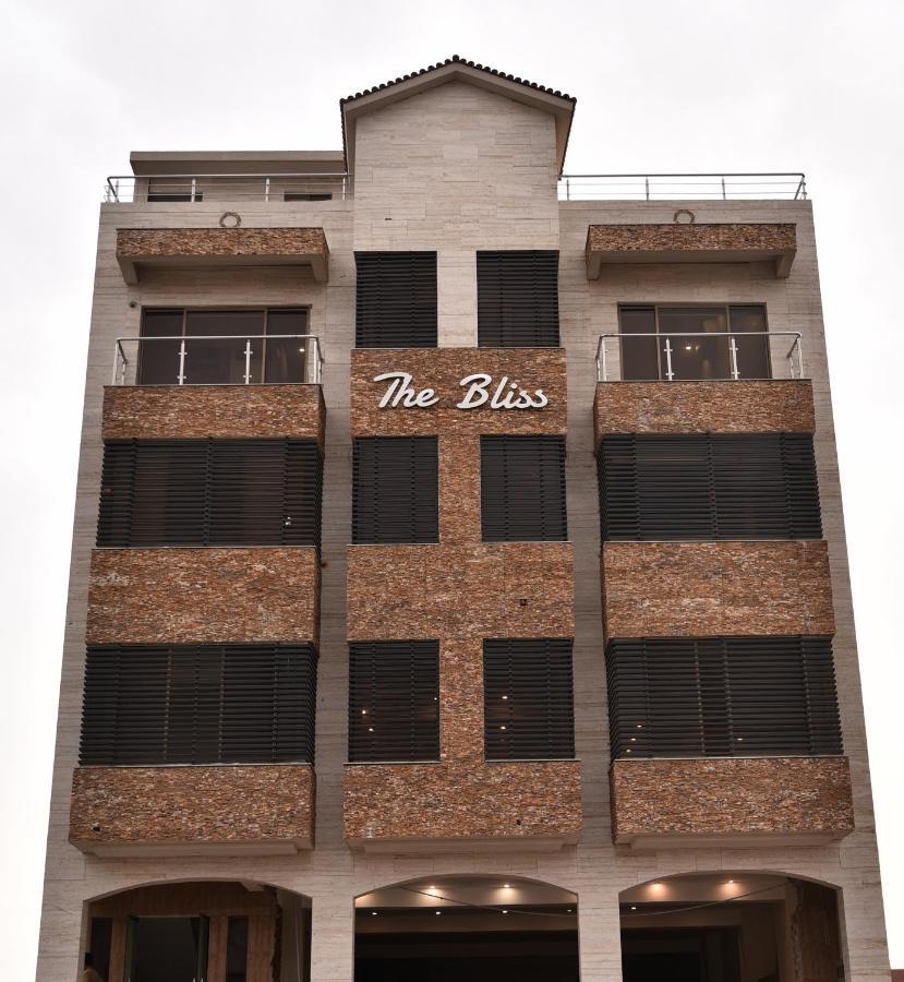 Aparthotel The Bliss à Rawalpindi Extérieur photo