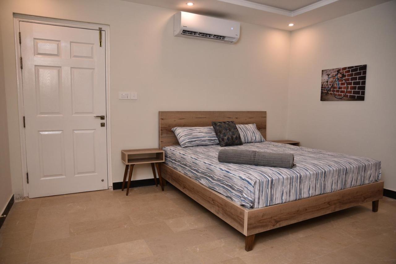 Aparthotel The Bliss à Rawalpindi Extérieur photo